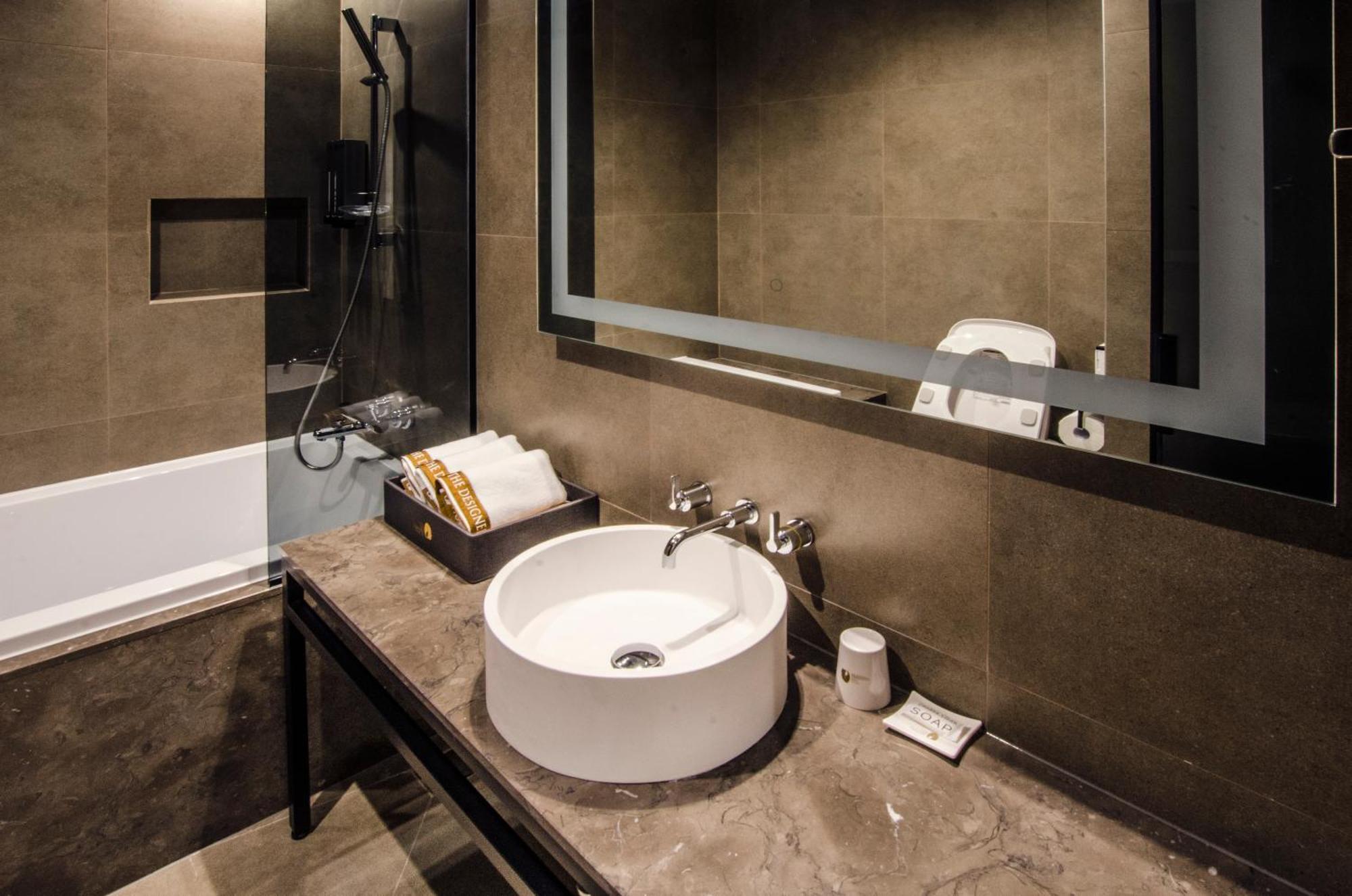 Hotel The Designers Premier Kondae Сеул Экстерьер фото