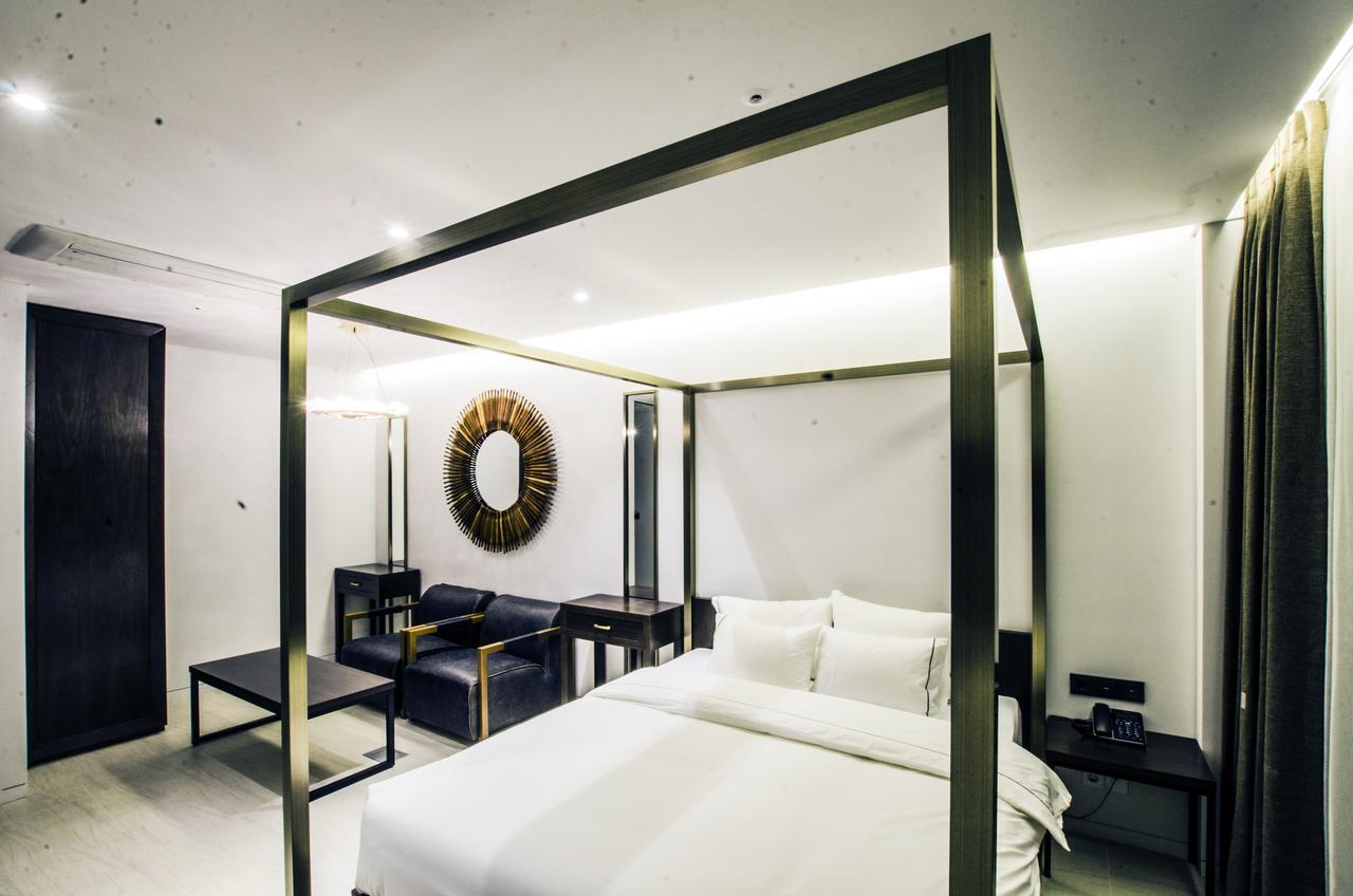 Hotel The Designers Premier Kondae Сеул Экстерьер фото